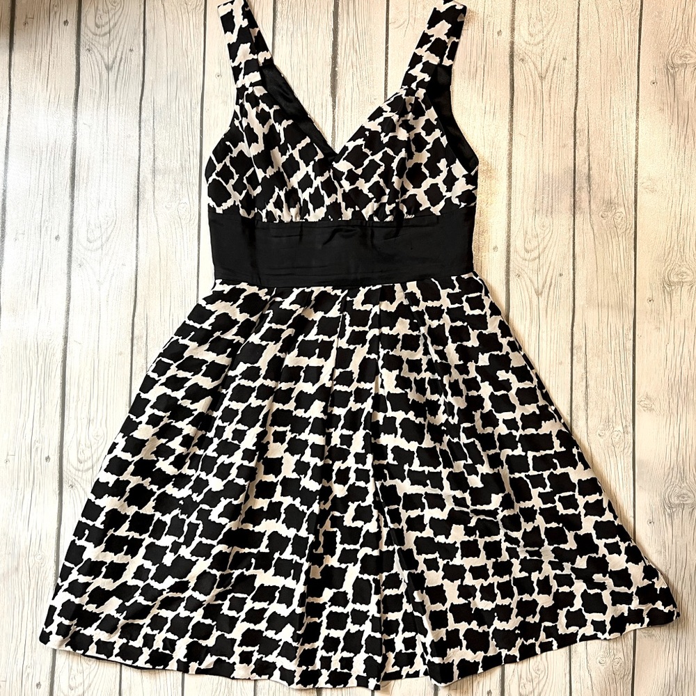 WHBM White House black market swing dress size 6 small